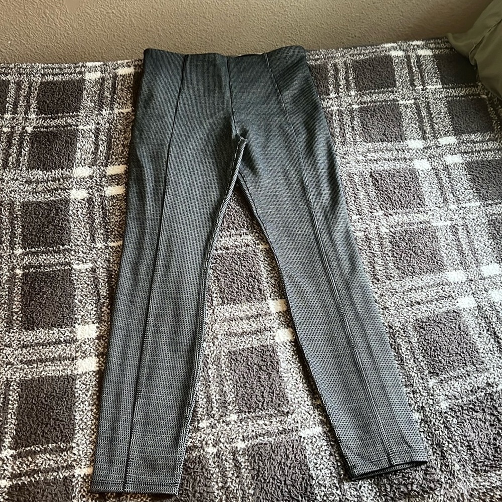 Liverpool tummy control leggings